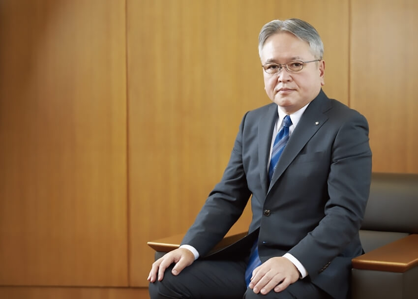 Eiji Aga